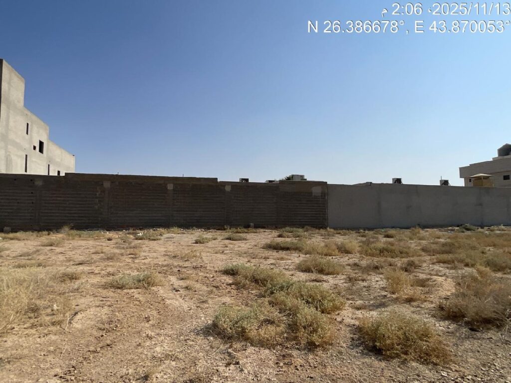 أرض سكنية 300.20م2 في الشقة بريدة بواجهة شمالية