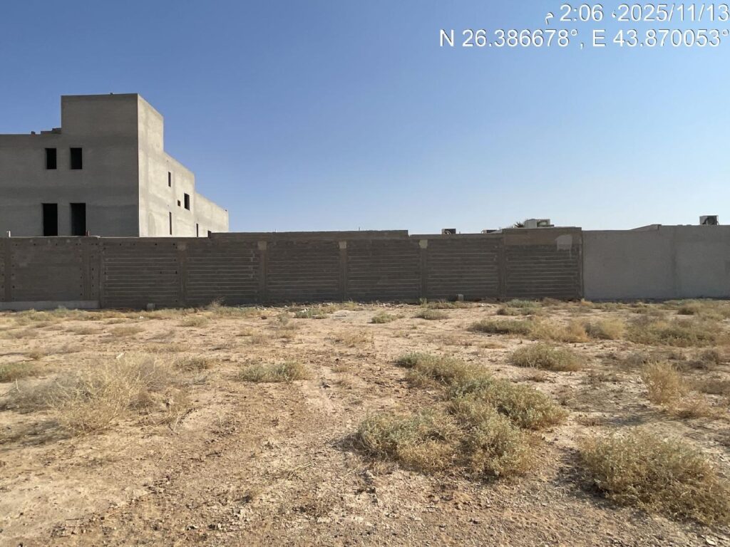 أرض سكنية 300.20م2 في الشقة بريدة بواجهة شمالية