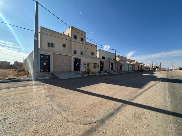 فيلتان سكنيتان في طريف الاسياح 600م2