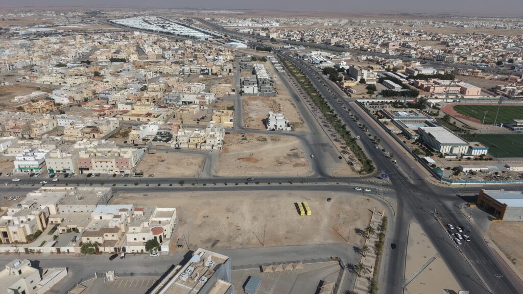 أرض سكنية 1185.44م2 بحي العاليه