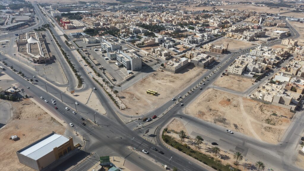 أرض سكنية 1185.44م2 بحي العاليه