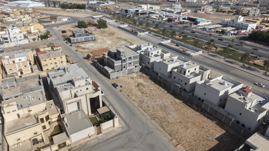 أرض سكنية 625م2 بحي العاليه