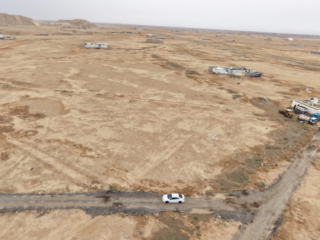 أرض سكنية 900م2 في عريض