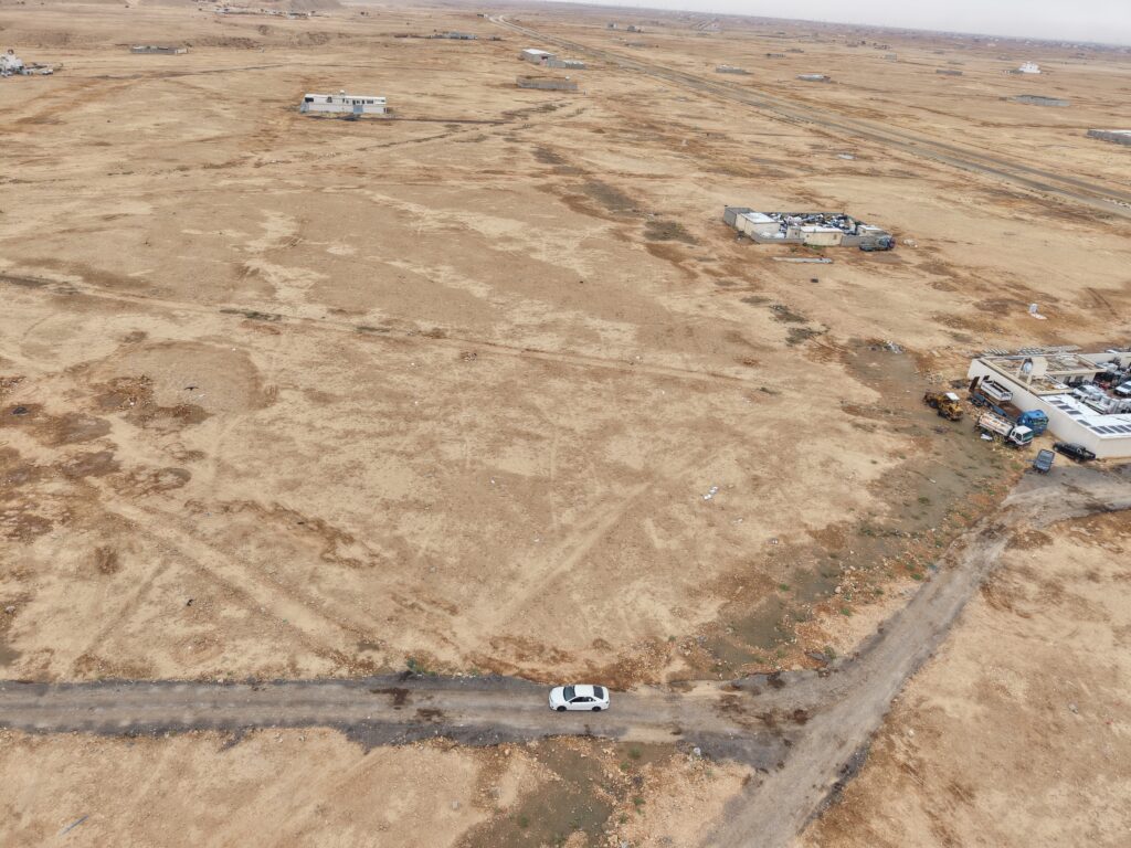 أرض سكنية 900م2 في عريض