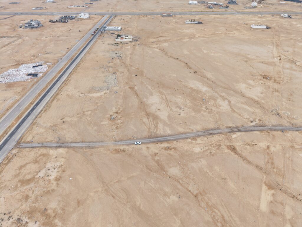 أرض سكنية 900م2 في عريض