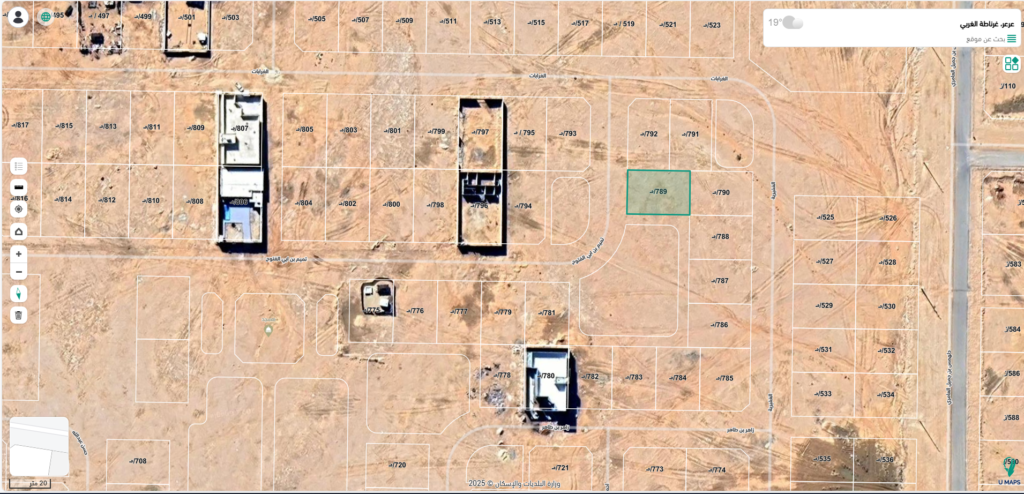 العقار عبارة عن أرض فضاء سكنية