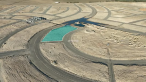 أرض تجارية 6,714.70م2في الشقة بريدة على ثلاث شوارع