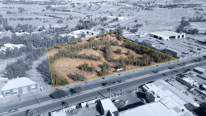 أرض تجارية سكنية