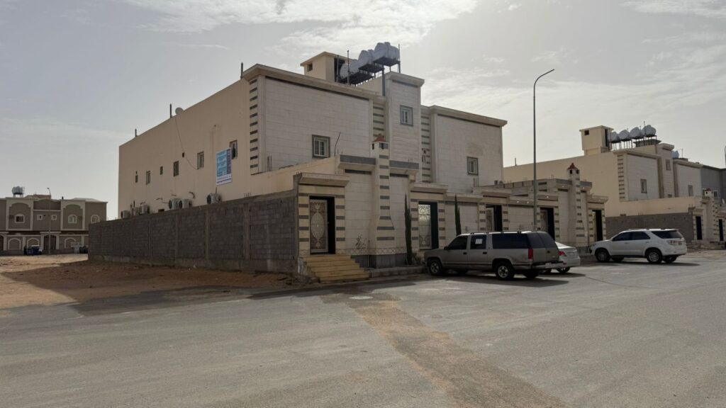 2-شقة سكنية بحي المصيف 2 بمساحة 256.01 م² في مدينة تبوك