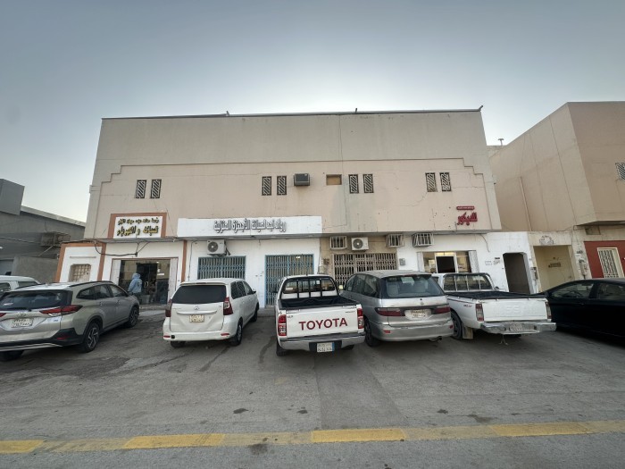 4-عمارة سكنية تجارية في السويدي الغربي بمساحة 690 م² في مدينة الرياض
