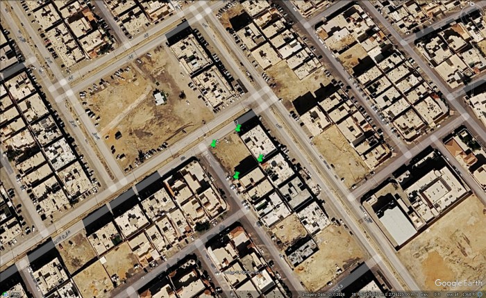 1-أرض سكنية تجارية في ظهرة لبن بمساحة 1200 م² في مدينة الرياض