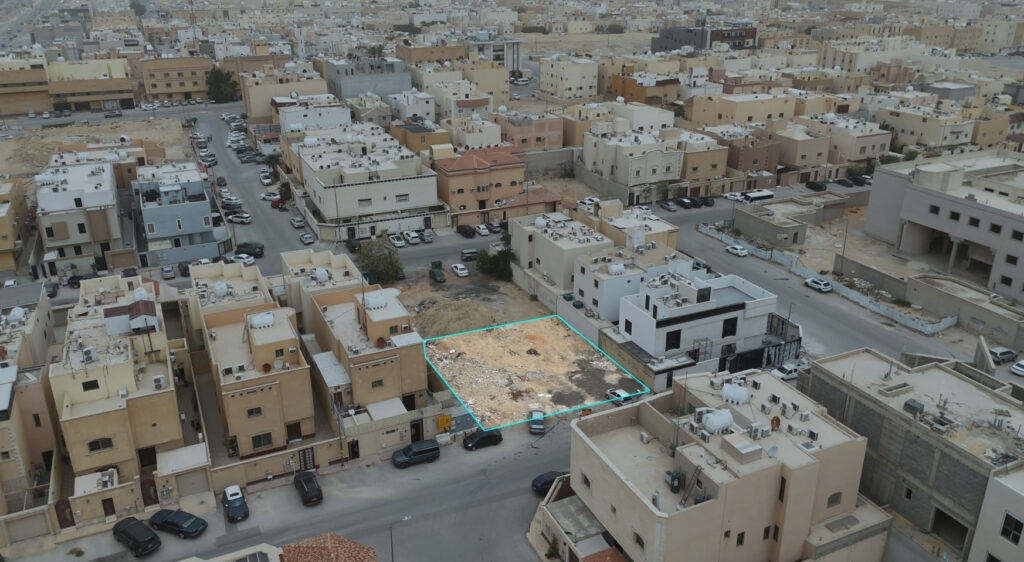 2-أرض سكنية 625م2 في العقيق