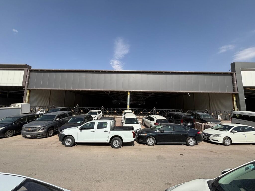5-معرض سيارات بحي القادسية بمدينة الرياض