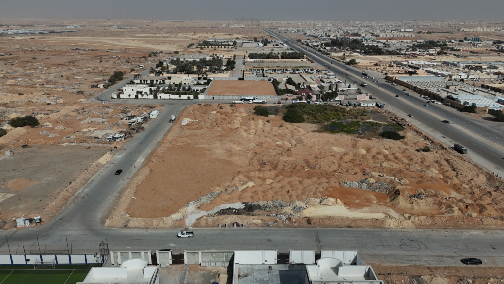 4-أرض سكنية بحي الرمال بمدينة الرياض