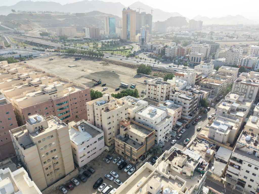 14-عمارة سكنية – العزيزية