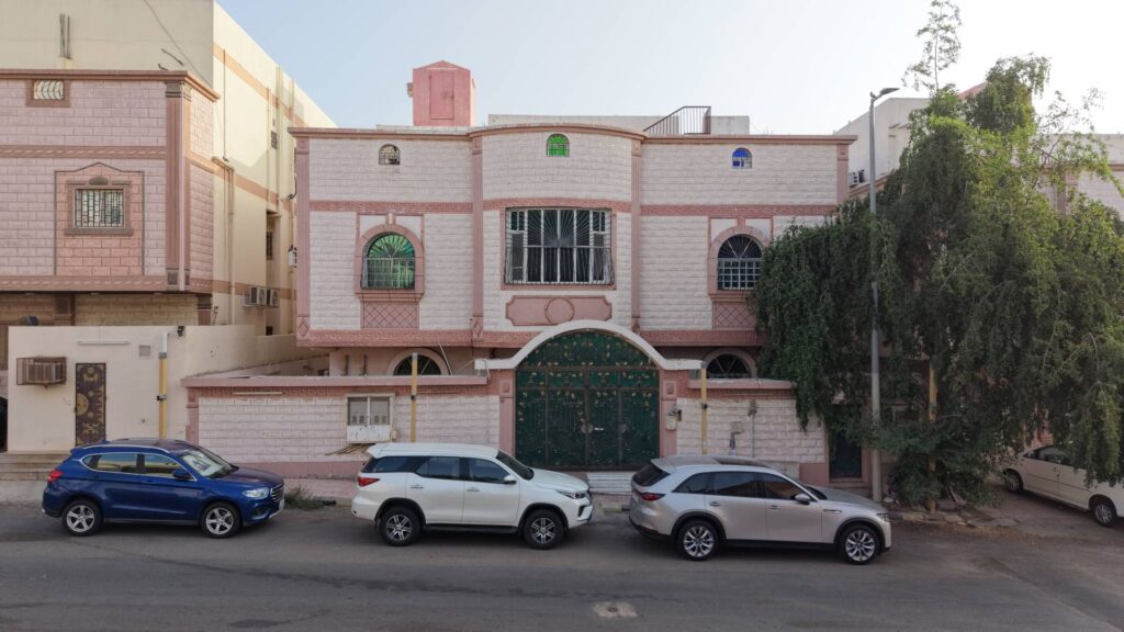 2-  فيلا سكنية بحي التخصصي المعتمد