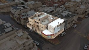 13- عمارتان سكنية تجارية