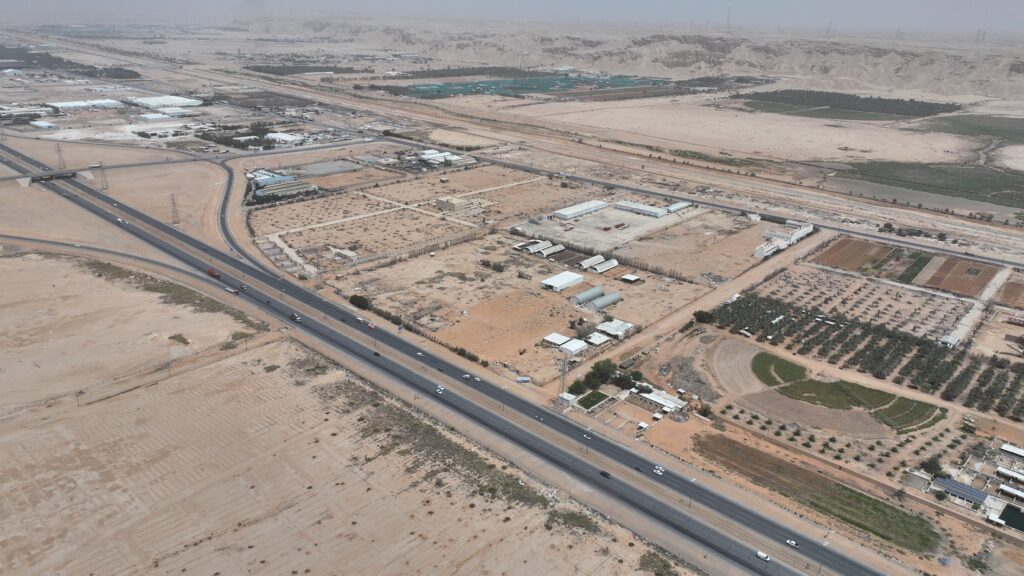 1-ارض طريق الخرج