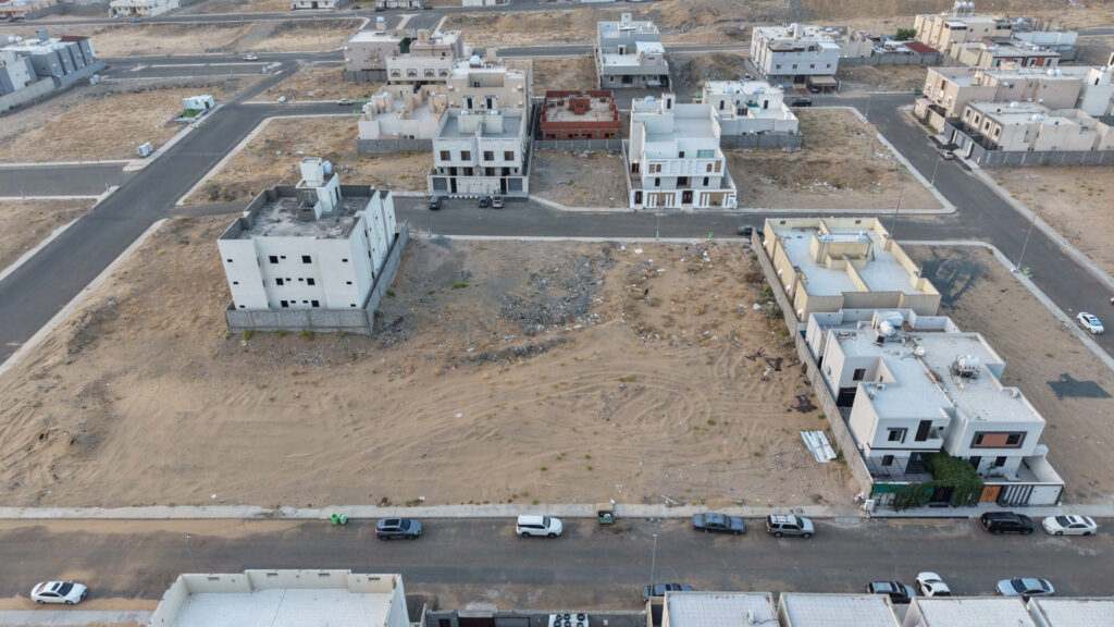 6-أرض سكنية بحي ولي العهد 7