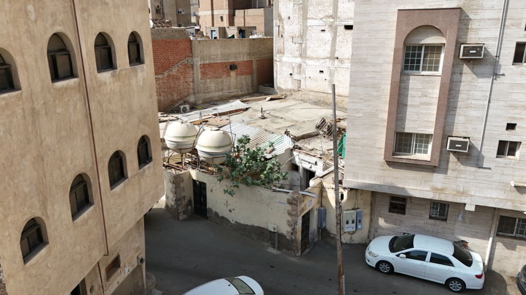 13-بيت شعبي بحـي الجـميزة