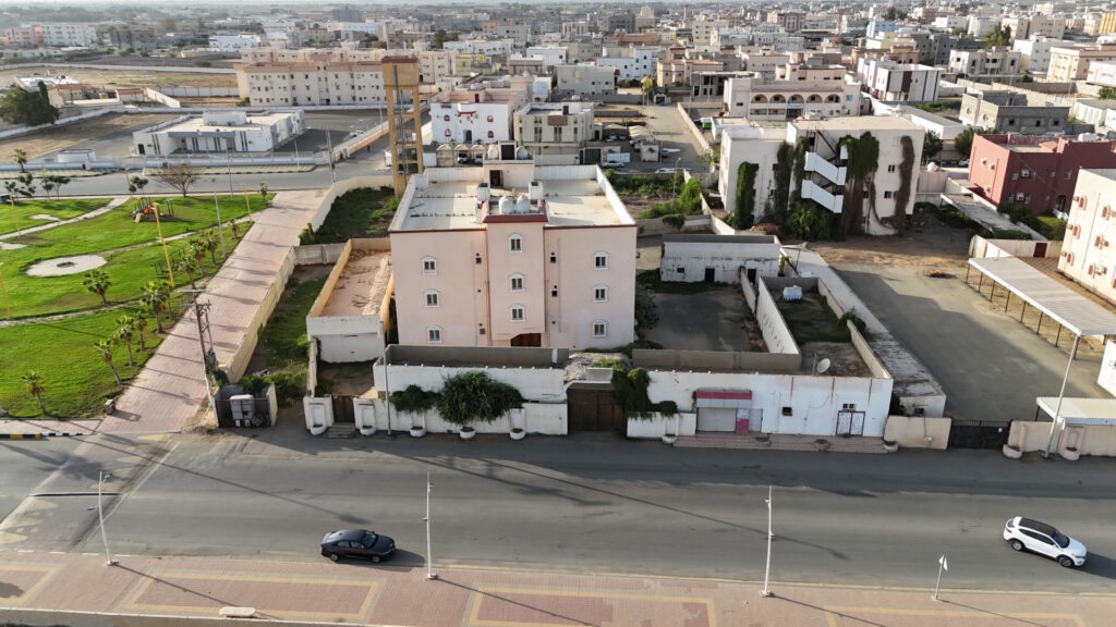 1- عمارة سكنية بحي الخالدية / ضمد – بمساحة 3074 م²