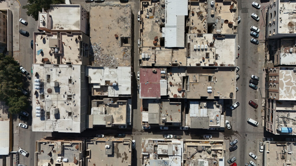 8-عمارة سكنية بحي ( العدامة – الدمام ) بمساحة 325,22 م