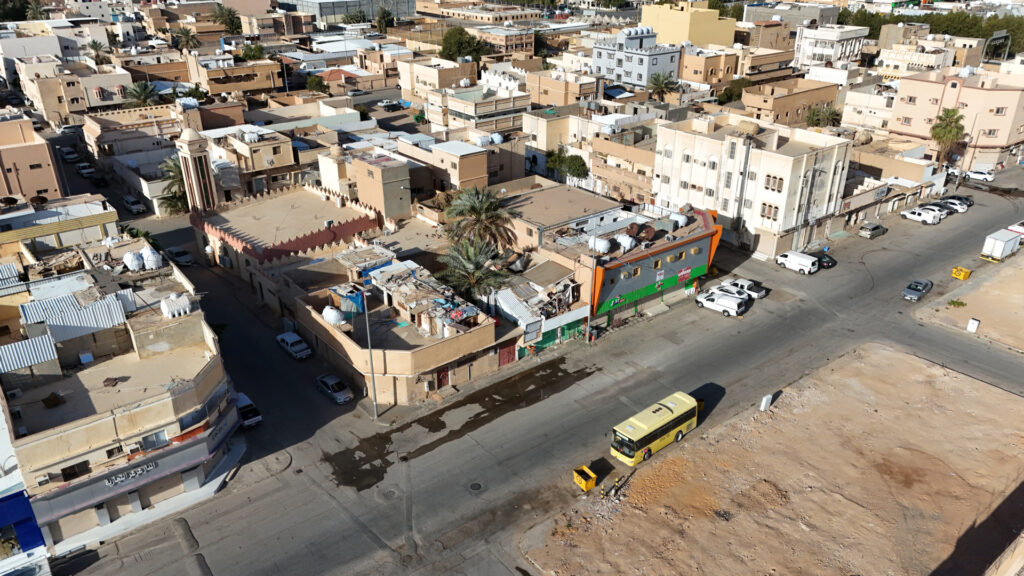 4-دور سكني تجاري بحي الروضة