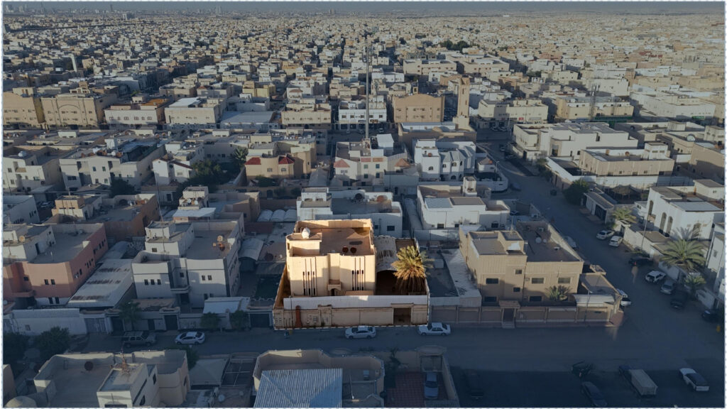 10-فيلا سكنية في حي السويدي الغربي