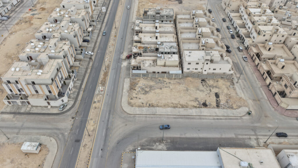 1-أرض سكنية رقم 782/2 حي طيبة