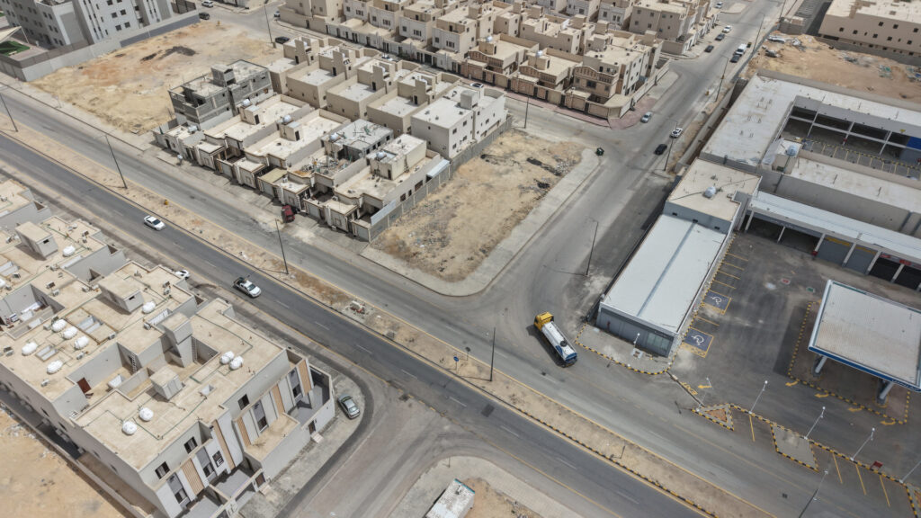2-أرض سكنية رقم 782/1 حي طيبة