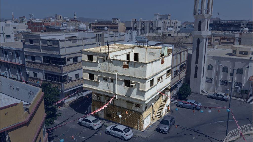3-عمارة سكنية بحي الشهداء الشمالية بمساحة 95 م² في مدينة الطائف