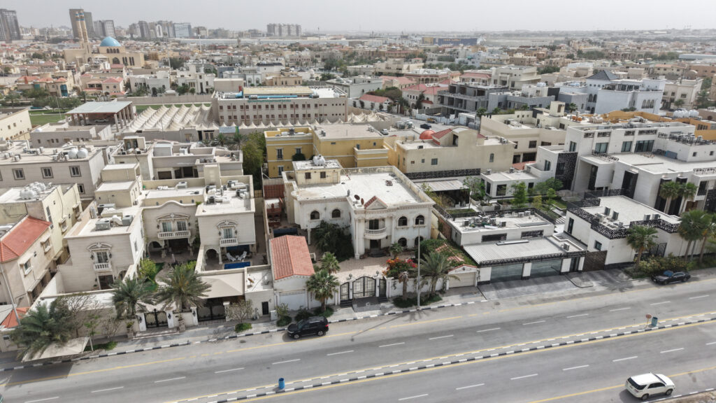 3-فيلا سكنية بحي الدوحة الجنوبية