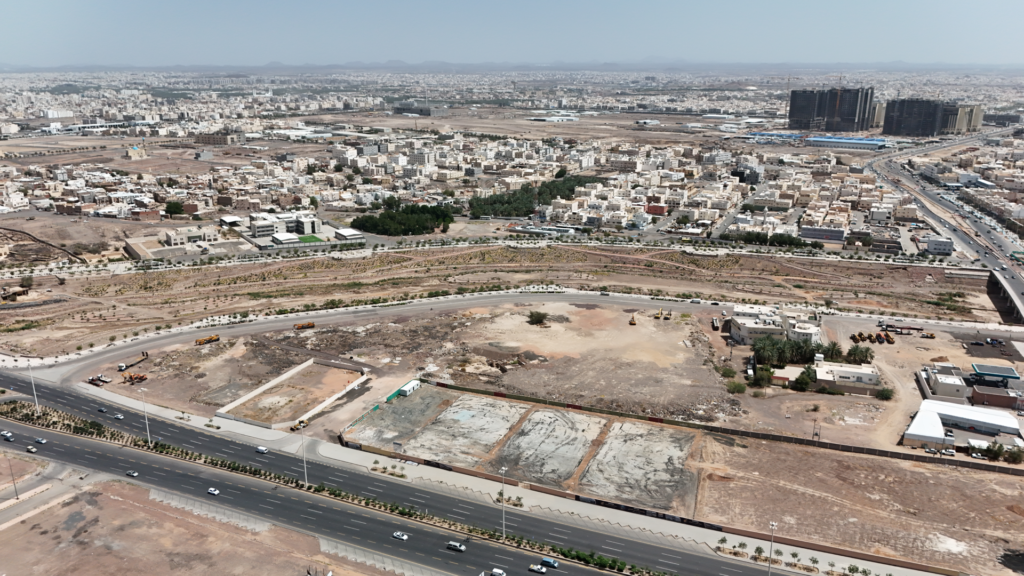 4-أرض سكنية بمساحة 13930 م² في المدينة المنورة