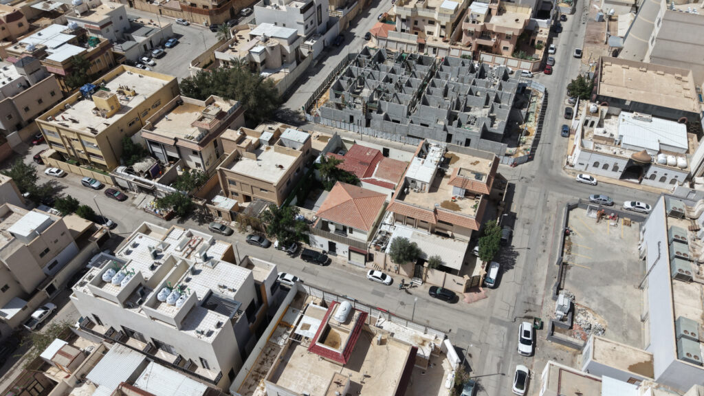 4-أرض سكنية بحي العليا