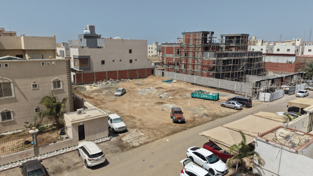 4-أرض سكنية تجارية بحي قباء