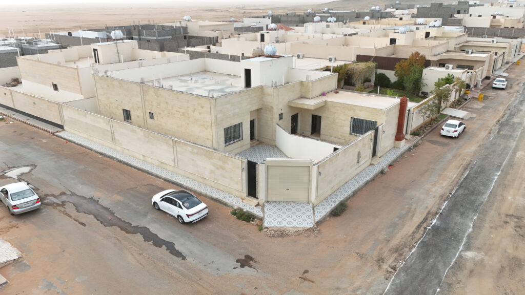 3-دور سكني في حي المدائن بمدينة حائل