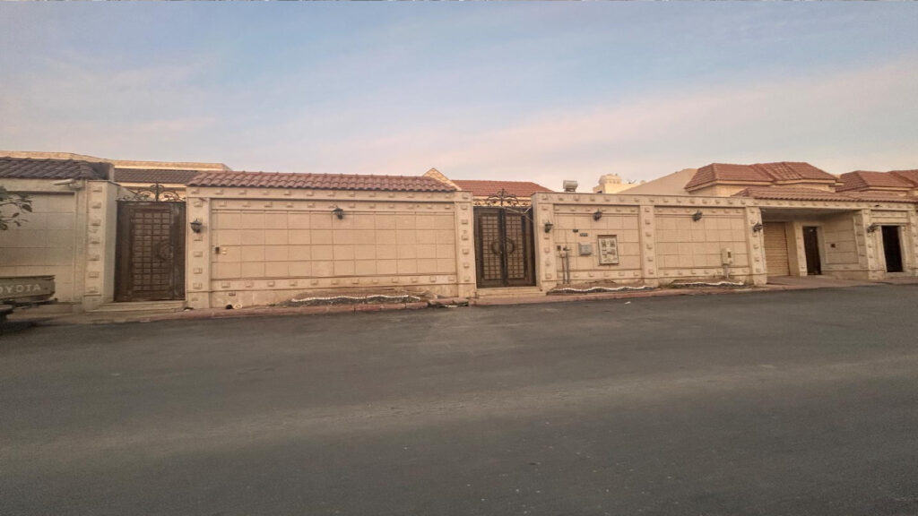 4-فيلا سكنية بحي إشبيلية
