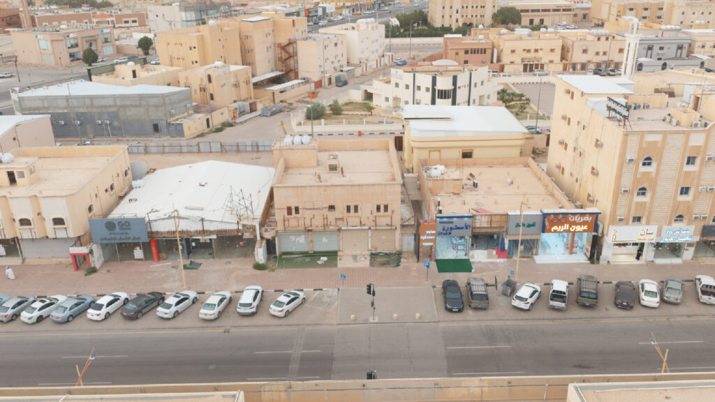 3-عمارة تجارية بحي البلدية