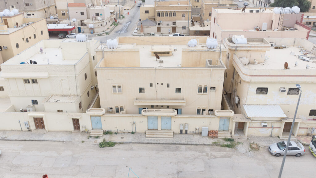 4-عمارة سكنية بحي البلدية