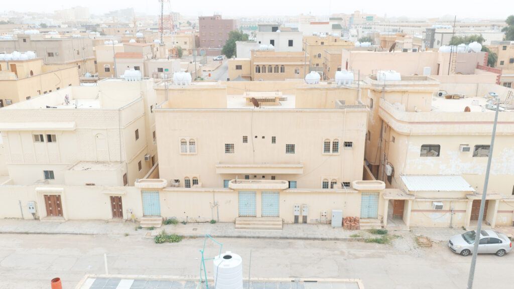 4-عمارة سكنية بحي البلدية