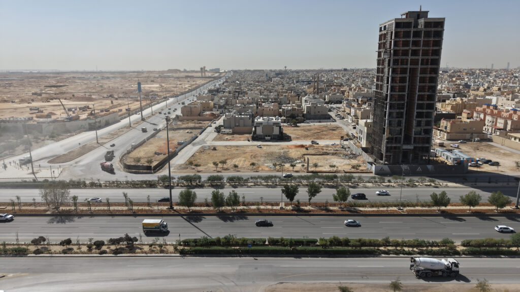 2-أرض على طريق الملك سلمان – النرجس