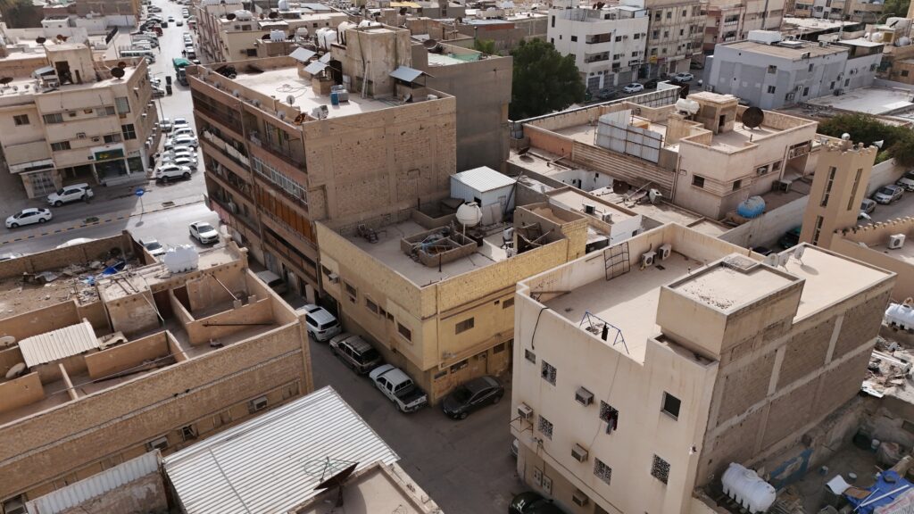 3-عمارة سكنية زاوية بحي جبره