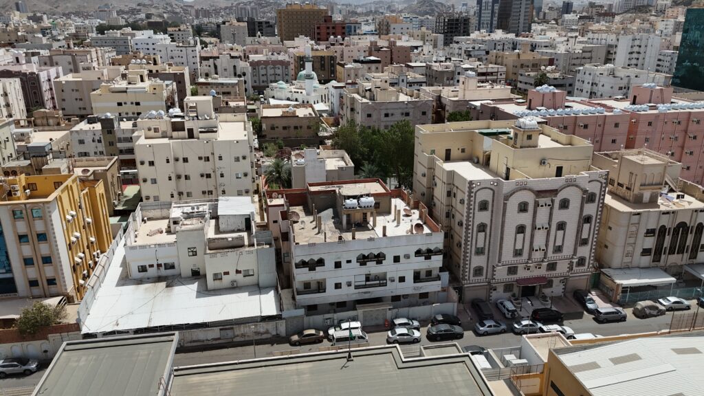8-عمارة سكنية