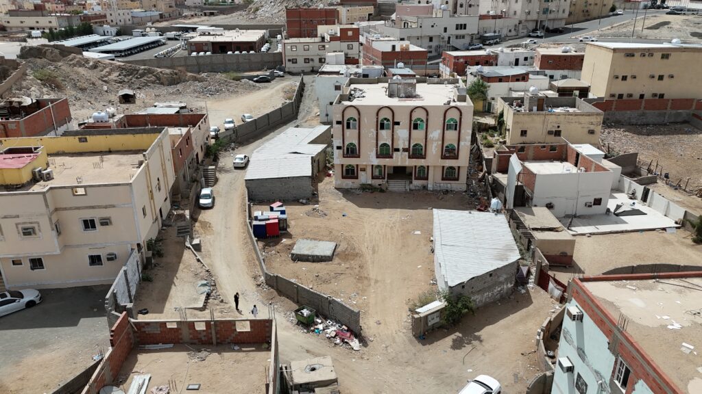 6-عمارة سكنية