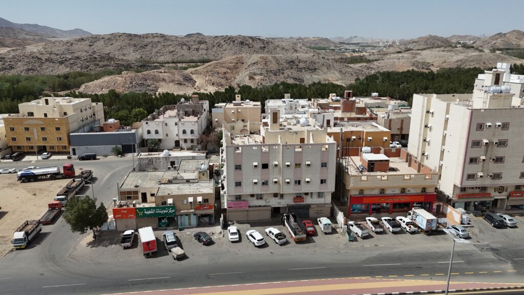 1-عمارة سكنية تجارية