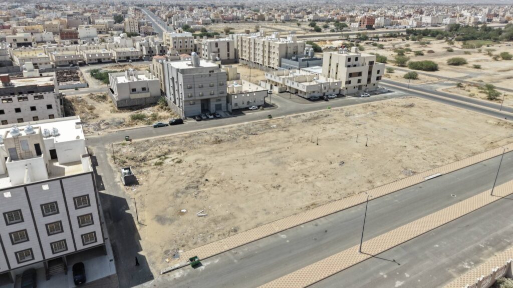 11-ارض سكني