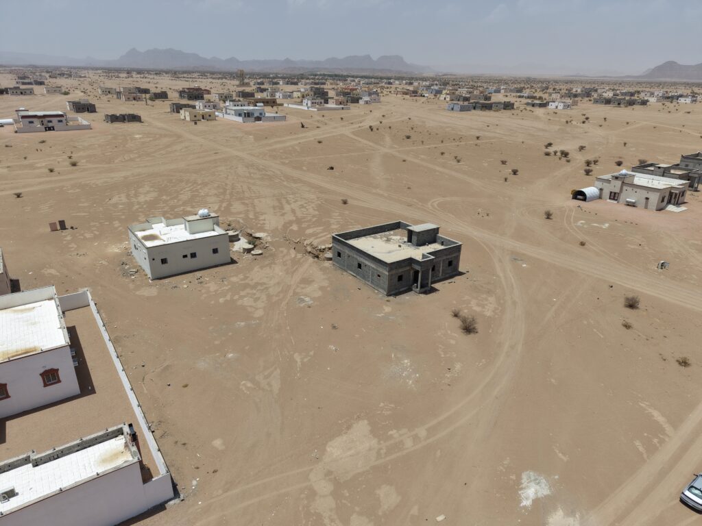 8-أرض سكنية 1209م2 في يدمه