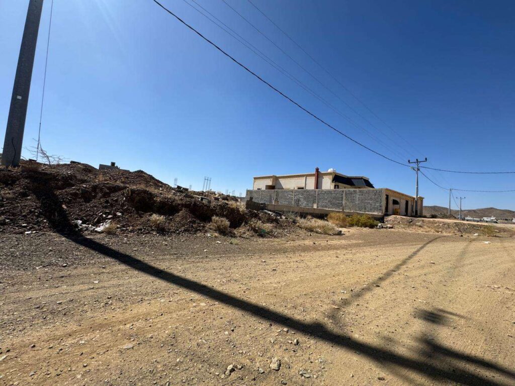 14-أرض سكنية – الصفيه