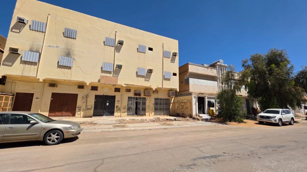 2-عمارة سكنية بمساحة 400 م² في مدينة سكاكا