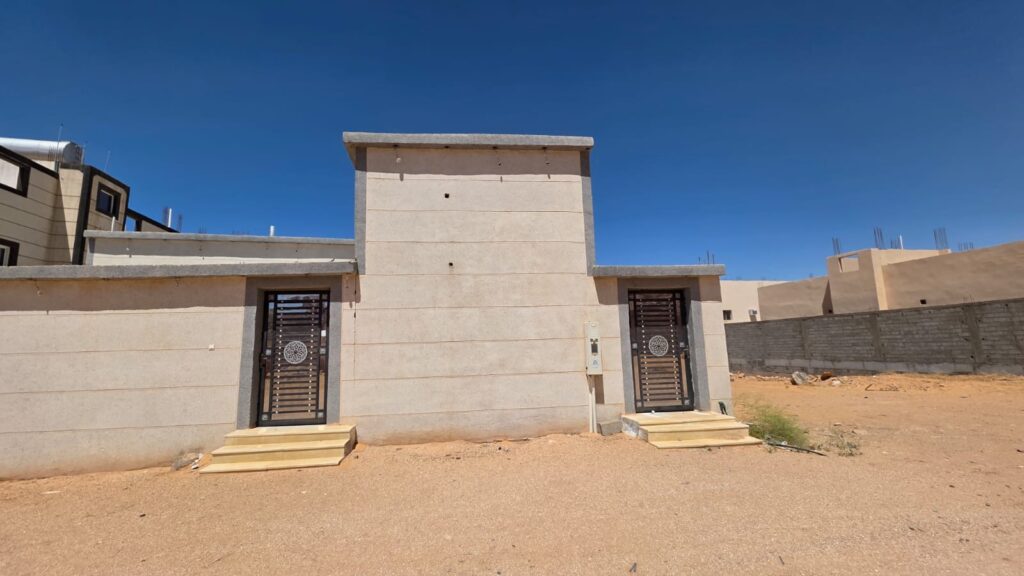 4-دور سكني بمساحة 552.48 م² في مدينة سكاكا